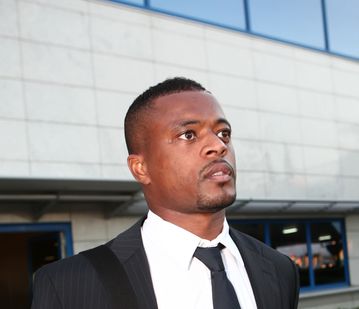 Ο Εβρά «τρόλαρε» τον Σουάρες με like σε φωτογραφία που... κλαίει