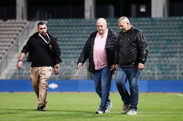 Μπέος: «Η εικόνα είναι ντροπή - Οι αληταράδες ασελγούν σε βάρος του ελληνικού ποδοσφαίρου»