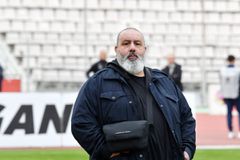 Αποβλήθηκε ο Καραπαπάς