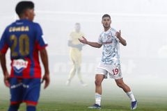 Επεισοδιακό 2-2 στο Πανθεσσαλικό, με δακρυγόνα, φινάλε - παρωδία και οργή του Ολυμπιακού για τον Παπαπέτρου