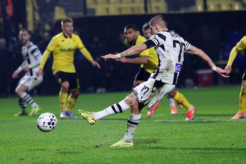 Η εκπληκτική επέμβαση του Αθανασιάδη στο πέναλτι του Ντεσπότοφ