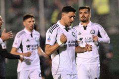 Ο Μπακασέτας ευστόχησε και ο Παναθηναϊκός πανηγύρισε στη βροχερή Λεωφόρο