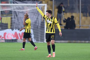 Το ντεμπούτο του Καραργύρη με τη φανέλα της ΑΕΚ