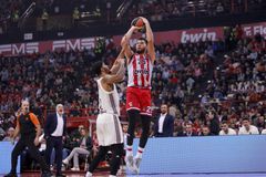 Οι αριθμοί δεν λένε ψέματα: Ο Άλεκ Πίτερς βρίσκεται στο Top 10 των καλύτερων σουτέρ όλων των εποχών (vids)