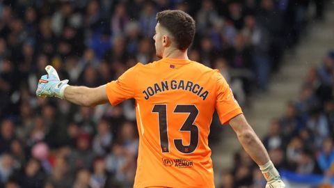 Απίθανο σκηνικό: Ο γκολκίπερ της Μπαρτσελόνα έσπρωξε τον συμπαίκτη του για να μην δεχθεί γκολ από την Εσπανιόλ! (vid)