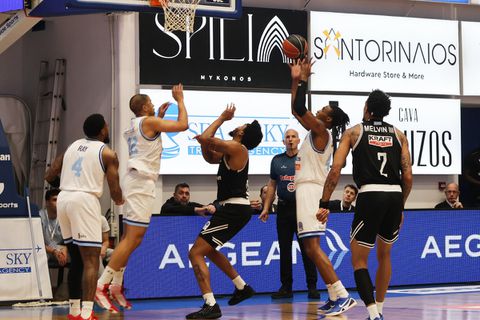 Ταλαιπωρία στην επιστροφή του ΠΑΟΚ από Μύκονο