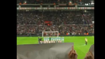 Η παράδοση των φίλων της Σάντερλαντ που προκαλεί ρίγη συγκίνησης (vid)