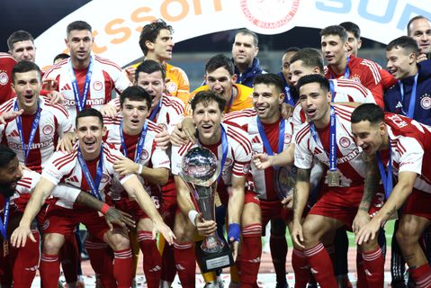 «Επιστρέφουμε με την κούπα»: Η πανηγυρική ανάρτηση του Ολυμπιακού με το τρόπαιο του Betsson Super Cup (pic)