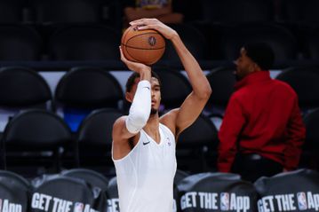 Επιστρέφει στη δράση ο Βίκτορ Γουεμπανιάμα