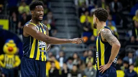 Απίθανο: Ο Νάιτζελ Χέιζ-Ντέιβις δεν βγήκε ούτε δευτερόλεπτο στο Game 4