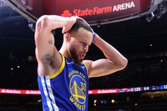 Ο Κάρι έβαλε 60, αλλά ήταν... λίγοι - Οι Χοκς νίκησαν τους Ουόριορς στην Ατλάντα (vids)