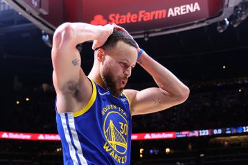 Ο Κάρι έβαλε 60, αλλά ήταν... λίγοι - Οι Χοκς νίκησαν τους Ουόριορς στην Ατλάντα (vids)