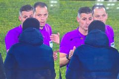 Οι διαμαρτυρίες του Λουτσέσκου για το ακυρωθέν γκολ και το τετ α τετ με Σιδηρόπουλο (gallery)