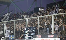 Έξαλλοι οι φίλαθλοι του ΟΦΗ – Συγκεντρώθηκαν έξω από την Θύρα 9 του «Γεντί Κουλέ»