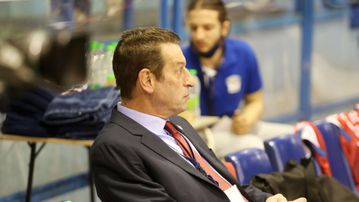 Ο Ντίνος Καλαμπάκος νέος προπονητής του Απόλλωνα Πάτρας