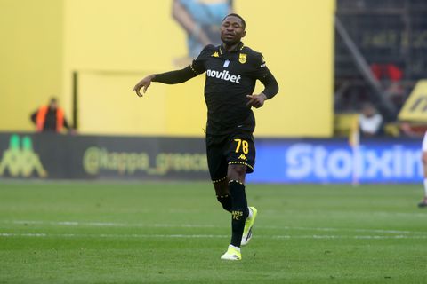 Τα βλέμματα στον Χόνγκλα εν όψει του ντέρμπι με τον ΠΑΟΚ