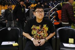 Στο πλευρό του Άρη, με «ιδιαίτερο» μπλουζάκι, ο Ρίτσαρντ Σιάο στον «τελικό» με την Νεπτούνας (pic)