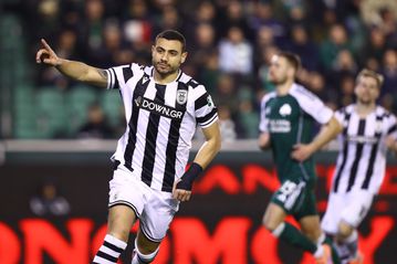 Ο Γιακουμάκης από τα έντεκα βήματα έκανε το 1-0 για τον ΠΑΟΚ στη Λεωφόρο