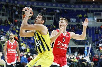 Ο Ντουβερίογλου για λόγους θλίψης και ψυχικού πόνου σταματάει το μπάσκετ (vid)