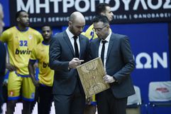 Χαραλαμπίδης: «Να σηκώσουμε το κεφάλι και να πάμε πιο μπροστά»