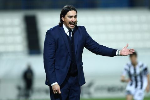 Έξαλλος ο Λέτο: «Αναρωτιέμαι γιατί υπάρχει το VAR, πως μπορείς να παίζεις με τον ΠΑΟΚ...»