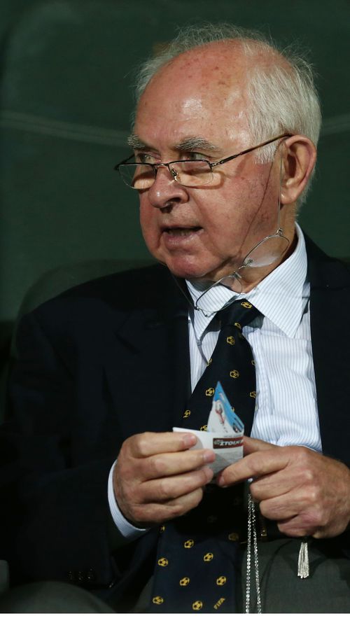 Βαρύ πένθος στο ελληνικό ποδόσφαιρο: Πέθανε ο Βασίλης Δανιήλ