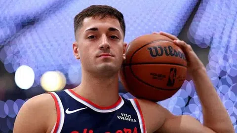 Ποιος είναι ο Τζον Πουλακίδας που έκανε ντεμπούτο στο NBA