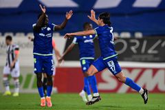 Ο Ρουκουνάκης με απευθείας εκτέλεση φάουλ ισοφάρισε για την Κηφισιά κόντρα στον ΠΑΟΚ