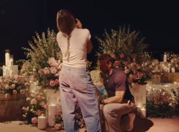 Η Σαμπαλένκα ζήτησε πρόταση γάμου και ο Έλληνας σύντροφος της το έκανε πραγματικότητα! (vid)