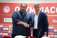 Οι πρώτες σκέψεις για τον αντικαταστάτη του Μίτσελ και γιατί δεν ήθελαν οι Πειραιώτες τώρα το «διαζύγιο»