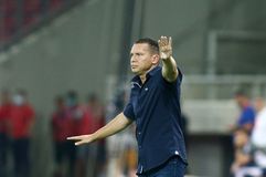 «Ξανά υποψήφιος για τον πάγκο του Ολυμπιακού ο Μπακάρ»