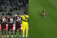 Οι παίκτες της Τράμπζονσπορ έμειναν ακίνητοι για ένα λεπτό ως ένδειξη διαμαρτυρίας (vid)