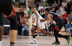 Διψήφιος ο Κίναν Έβανς απέναντι στη Μονακό