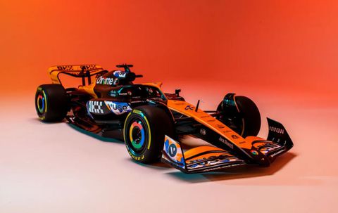 Με ειδικό χρωματισμό στη Σουζούκα η McLaren (vid & pics)