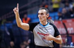 Ποιοι διαιτητές διευθύνουν την αναμέτρηση ΑΕΚ-ΠΑΟΚ στα playoffs της Stoiximan GBL