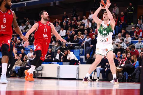 Ανανέωσε με τον Σλίβα η Ζάλγκιρις