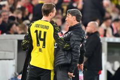 Διπλό «χτύπημα» της Ντόρτμουντ στις καθυστερήσεις, 2-0 τη Στουτγκάρδη