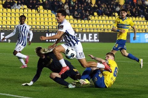 Ο Παναιτωλικός κρατούσε τη νίκη αλλά ο Γιουμπιτάνα έκανε... χαλάστρα με buzzer beater