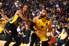 Τα highlights από τη νίκη του Αρη επί της ΑΕΚ