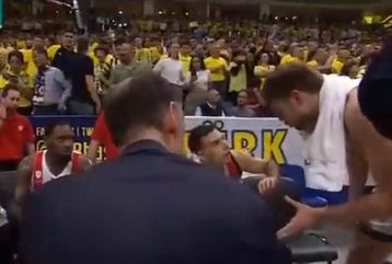 Τα λόγια του Βεζένκοφ πριν το μεγάλο τρίποντο του Σλούκα: «Πάτα το και σούταρε!» (vid)