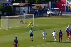 Ο τερματοφύλακας της Ηλιούπολης απέκρουσε αντικανονικά το πέναλτι του Λουκίνα και πανηγύρισε προκλητικά μπροστά στο πρόσωπό του (vid)