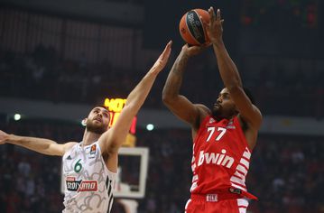 Τζάμπολ στους τελικούς της Basket League με Game 1 στο ΣΕΦ