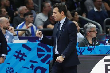 Ιτούδης: «Μαζί με τον Γιάννη έρχονται 6 άτομα από το Μιλγουόκι για να τον παρακολουθούν»!