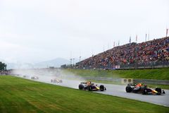 Άρχισαν τα όργανα στη Red Bull (vid)