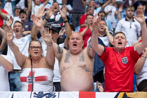 Απίθανο: 40 χιλιάδες Άγγλοι θα βρεθούν στη Γερμανία για το ματς με την Ελβετία, μόνο οι 6 χιλιάδες έχουν εξασφαλίσει εισιτήριο