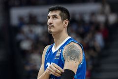 Στην Παρί και επίσημα ο Ντέρεκ Γουίλις