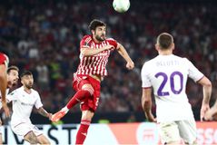 Ο Βιθέντε Ιμπόρα χρειάστηκε μία μόλις κεφαλιά για να γράψει το όνομα του με χρυσά γράμματα στην ιστορία του Ολυμπιακού