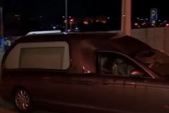 Στην Πορτογαλία έφτασαν οι σοροί των Ντιόγκο Ζότα και Αντρέ Σίλβα (vid)