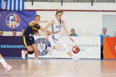 Η Νέων Γυναικών ξεπέρασε το εμπόδιο της Ουκρανίας