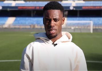 Στο κόλπο για Γουαχί η Άιντραχτ Φρανκφούρτης